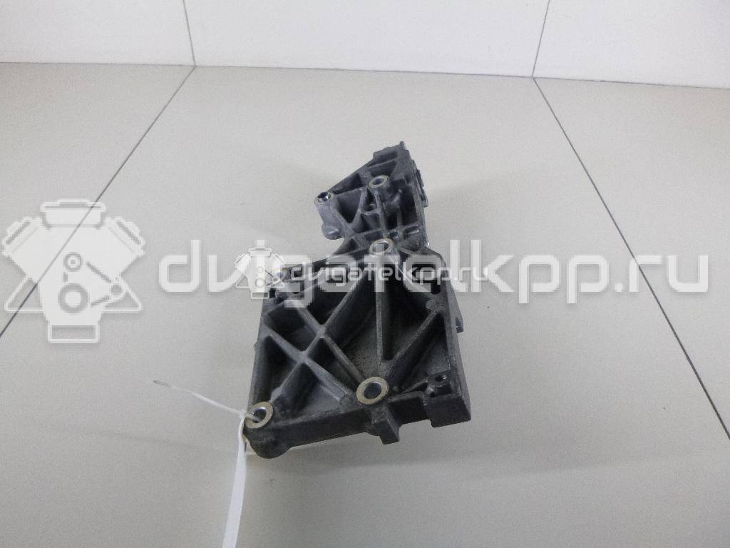 Фото Кронштейн генератора  038903143AF для audi A3 [8P1] {forloop.counter}}