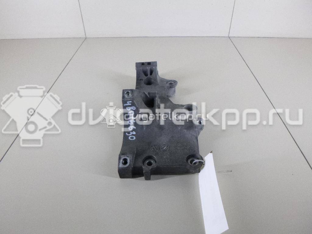 Фото Кронштейн генератора  038903143AF для audi A3 [8P1] {forloop.counter}}
