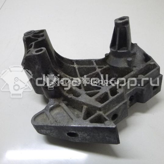 Фото Кронштейн двигателя правый  06F199207H для audi A3 [8P1]