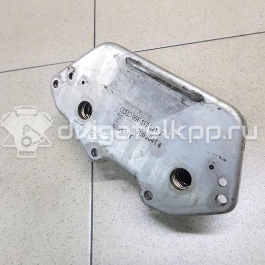 Фото Радиатор масляный  06E117021G для Audi A4 / A6 / A5 / A8 / Q5