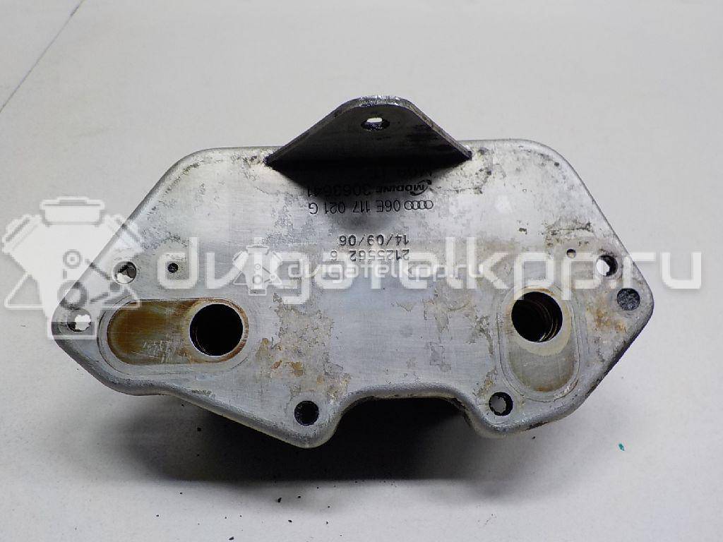 Фото Радиатор масляный  06e117021g для Audi A4 / A6 / A5 / A8 / Q5 {forloop.counter}}