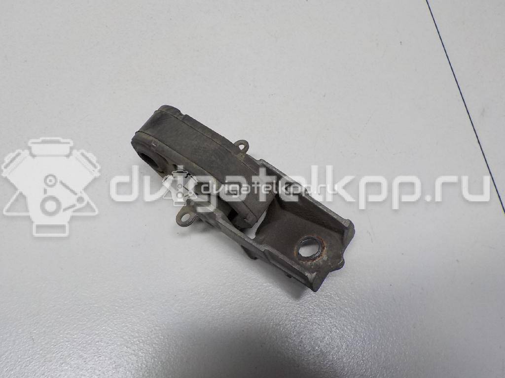 Фото Кронштейн глушителя  8K0253144M для Audi A4 / A6 / A5 / A8 / A7 Sportback 4Ga, 4Gf {forloop.counter}}