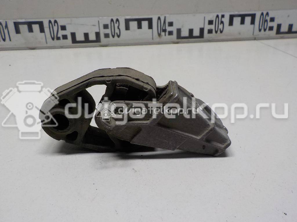 Фото Кронштейн глушителя  8K0253144M для Audi A4 / A6 / A5 / A8 / A7 Sportback 4Ga, 4Gf {forloop.counter}}