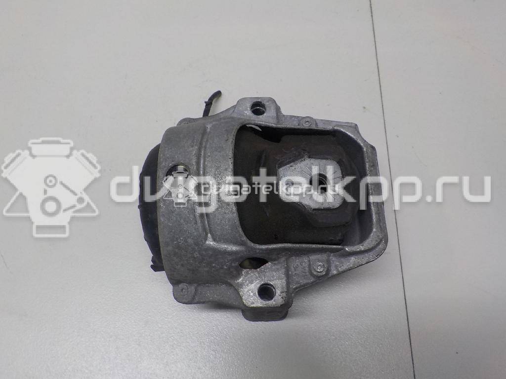 Фото Опора двигателя правая  8R0199381AK для Audi A5 / A4 / Q5 {forloop.counter}}