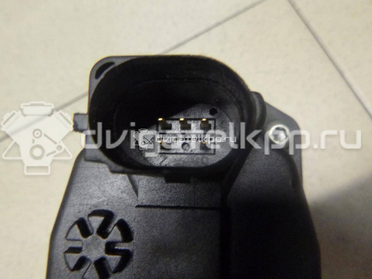 Фото Клапан рециркуляции выхлопных газов  059131503ad для Audi A4 / A6 / A5 / A8 / Q5 {forloop.counter}}