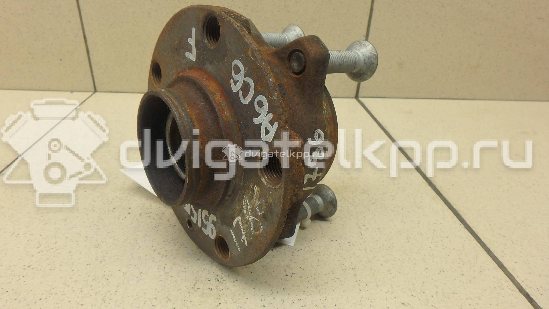 Фото Ступица передняя  4F0498625B для bentley Continental GT {forloop.counter}}