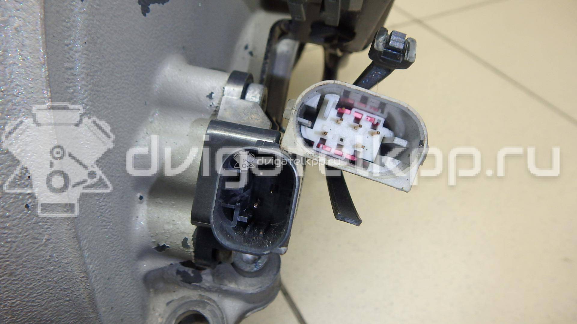Фото Коллектор впускной для двигателя M 156.983 (M156 E63) для Mercedes-Benz Cls / E-Class 514 л.с 32V 6.2 л бензин 1561410801 {forloop.counter}}