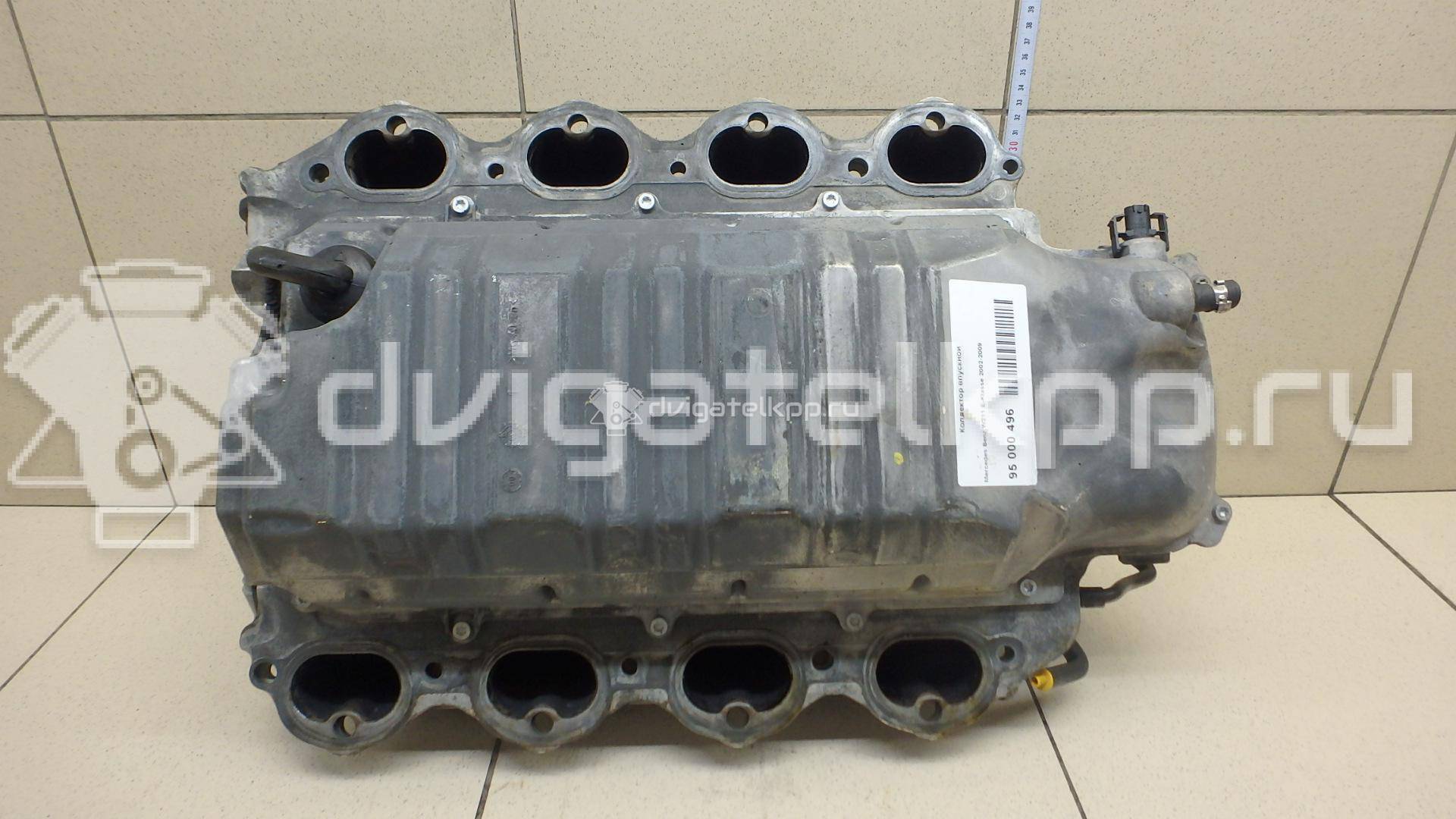 Фото Коллектор впускной для двигателя M 156.983 (M156 E63) для Mercedes-Benz Cls / E-Class 514 л.с 32V 6.2 л бензин 1561410801 {forloop.counter}}