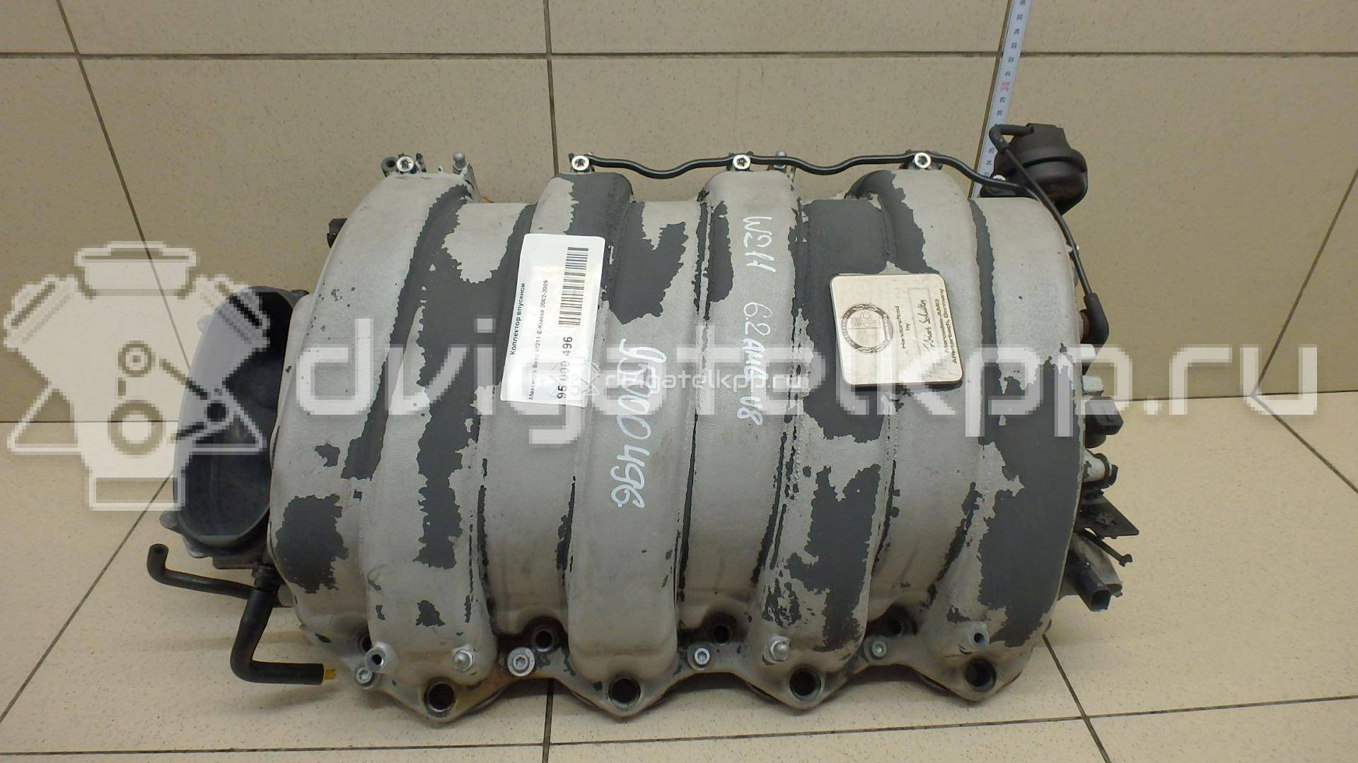 Фото Коллектор впускной для двигателя M 156.983 (M156 E63) для Mercedes-Benz Cls / E-Class 514 л.с 32V 6.2 л бензин 1561410801 {forloop.counter}}
