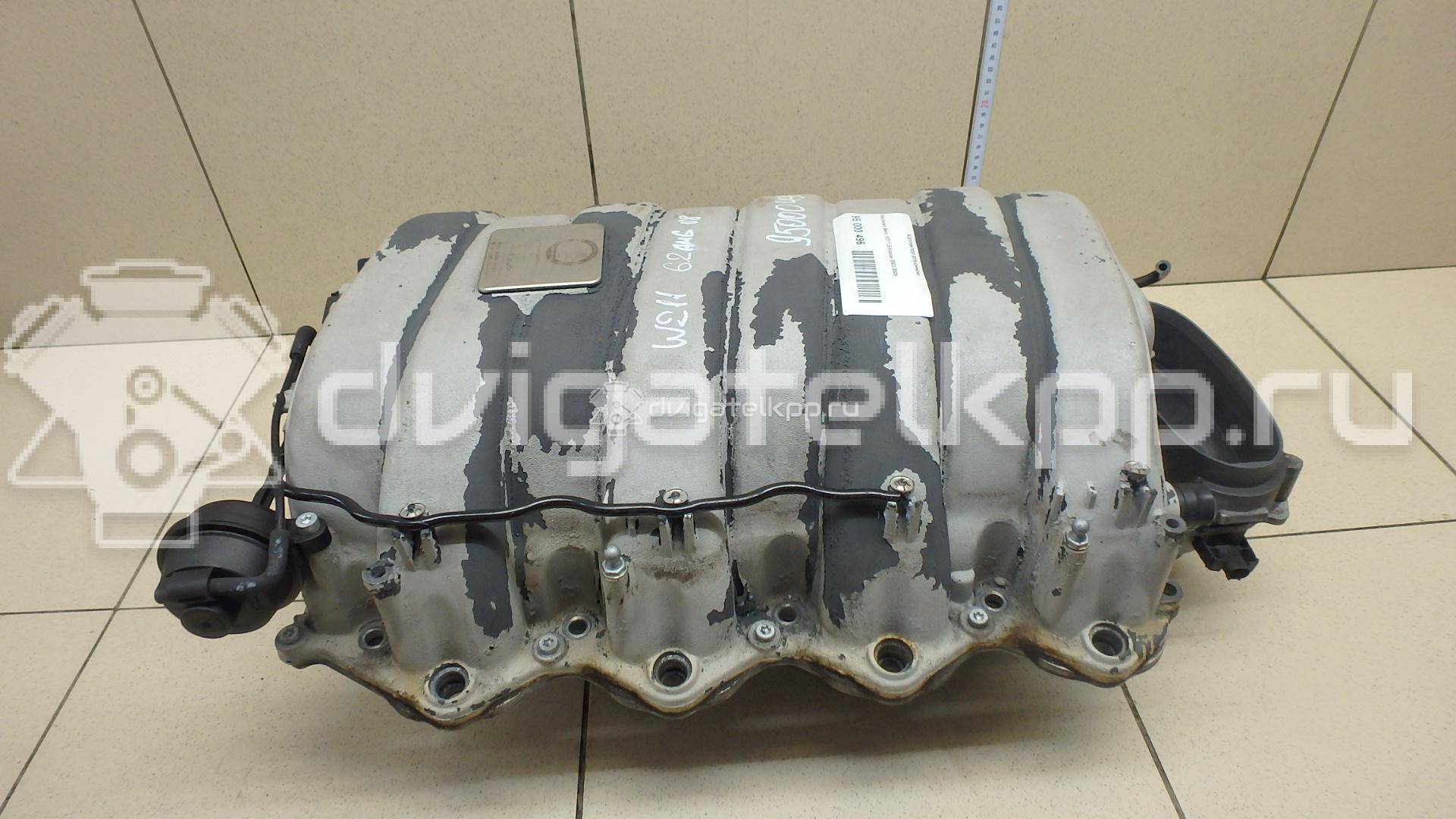Фото Коллектор впускной для двигателя M 156.983 (M156 E63) для Mercedes-Benz Cls / E-Class 514 л.с 32V 6.2 л бензин 1561410801 {forloop.counter}}
