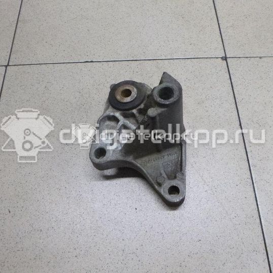 Фото Кронштейн КПП  1306901 для volvo S40