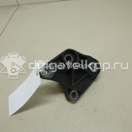 Фото Кронштейн КПП  1306901 для volvo S40
