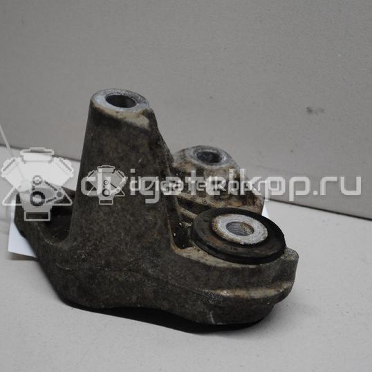 Фото Кронштейн КПП  1306901 для volvo S40