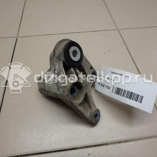 Фото Кронштейн КПП  1306901 для volvo S40