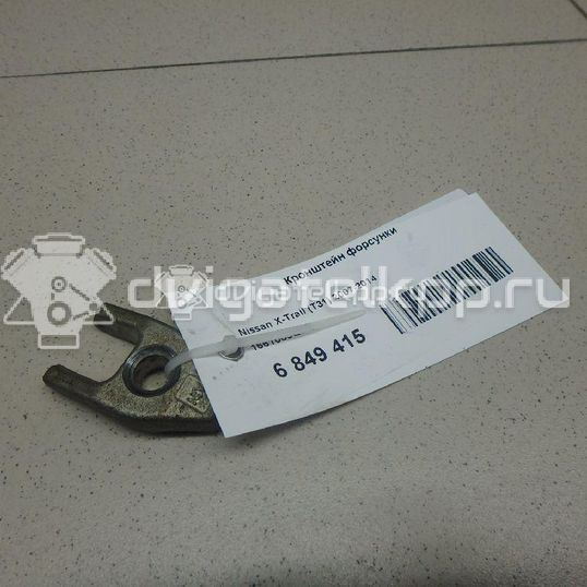 Фото Кронштейн форсунки для двигателя M9R для Nissan Qashqai / X-Trail 150-177 л.с 16V 2.0 л Дизельное топливо 1661000Q0A