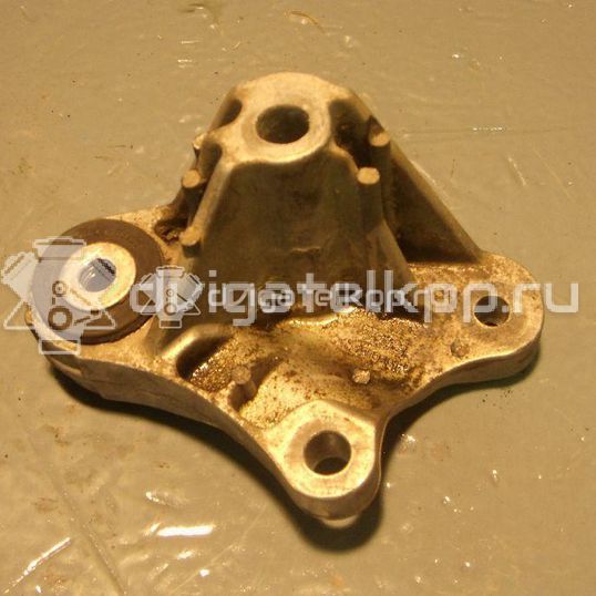 Фото Кронштейн опоры КПП  1322569 для Ford Focus / C-Max