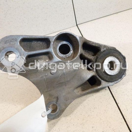 Фото Кронштейн опоры КПП  1322569 для Ford Focus / C-Max