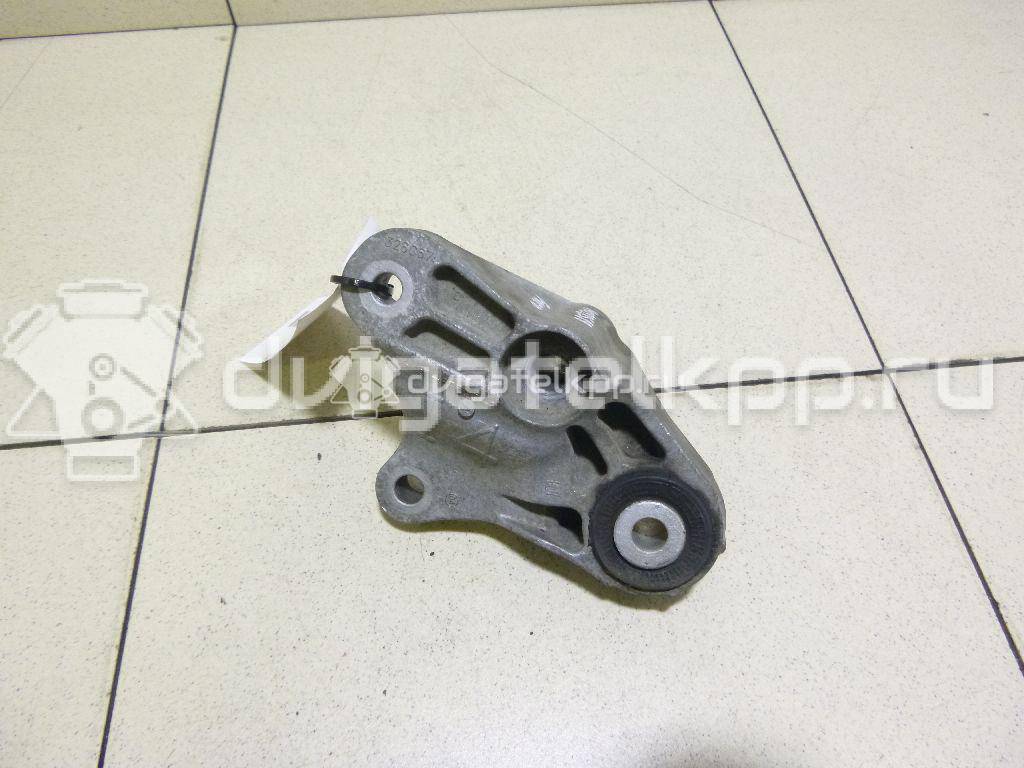 Фото Кронштейн опоры КПП  4M516P093FA для Ford Focus / C-Max {forloop.counter}}