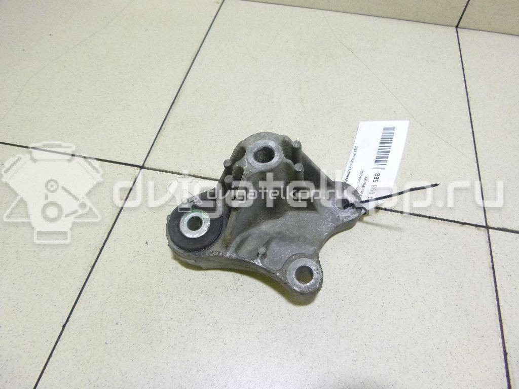Фото Кронштейн опоры КПП  4M516P093FA для Ford Focus / C-Max {forloop.counter}}
