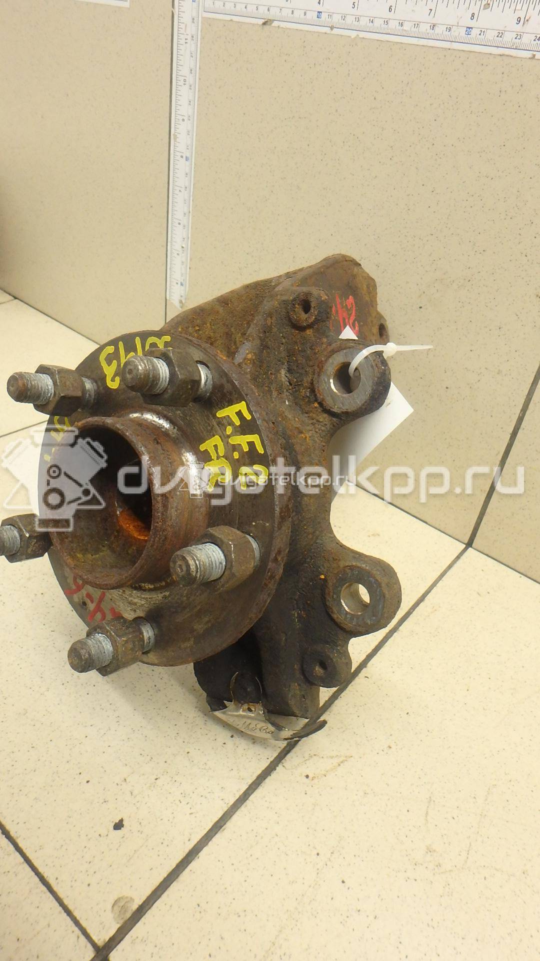 Фото Кулак поворотный передний правый  1420861 для Ford Focus / C-Max {forloop.counter}}