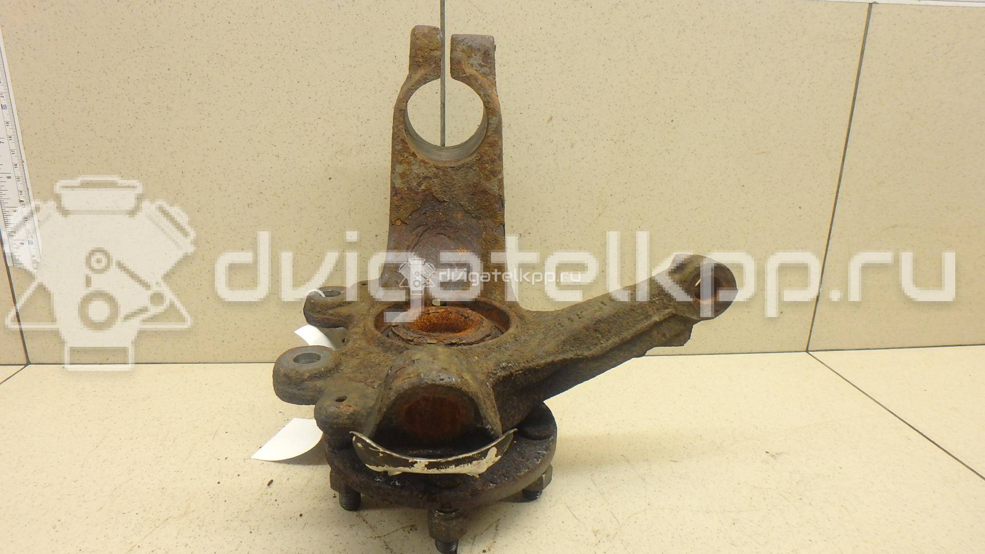 Фото Кулак поворотный передний правый  1420861 для Ford Focus / C-Max {forloop.counter}}