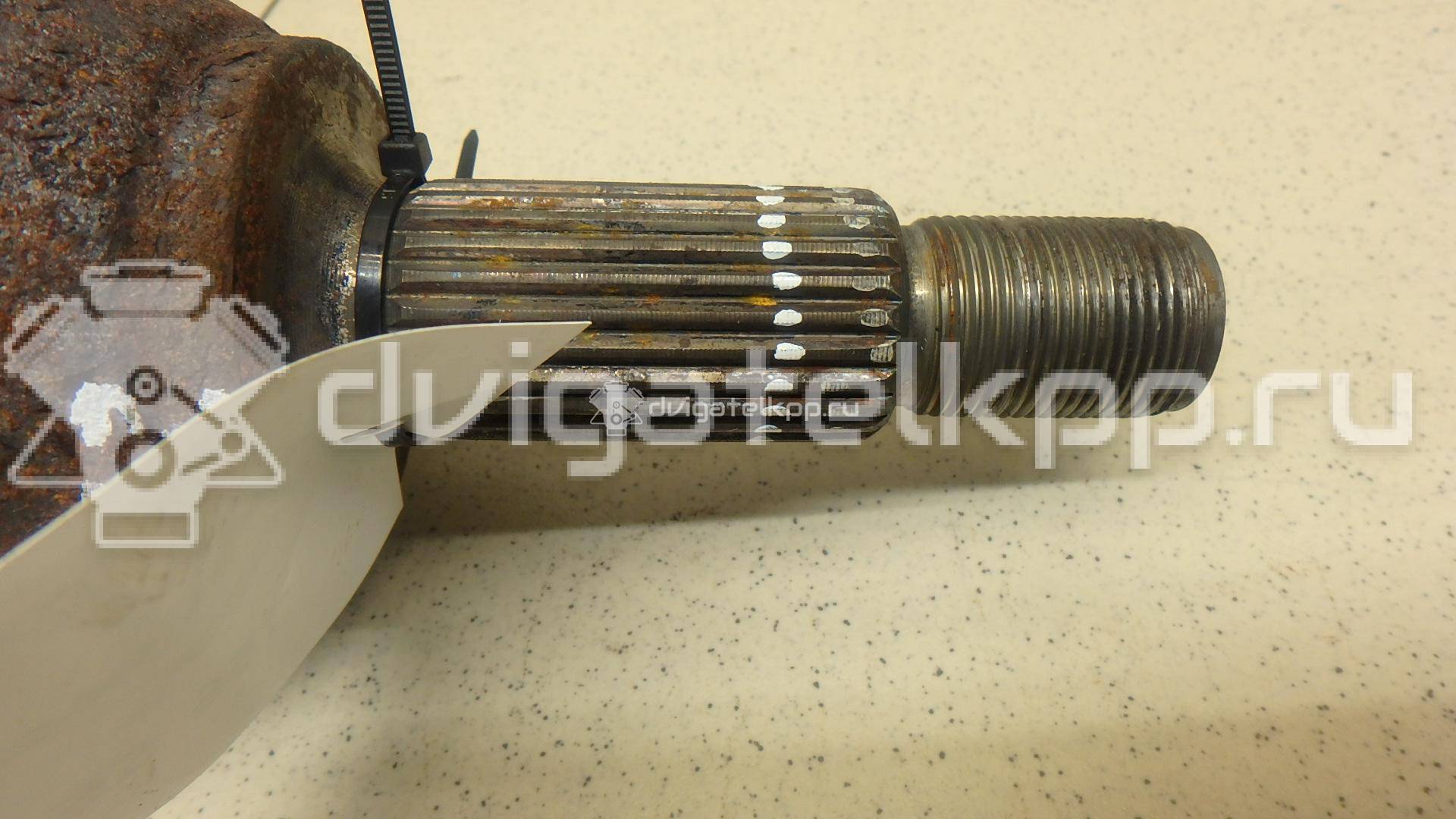 Фото Полуось передняя правая  1348325 для Ford Fiesta / Focus / Fusion Ju {forloop.counter}}