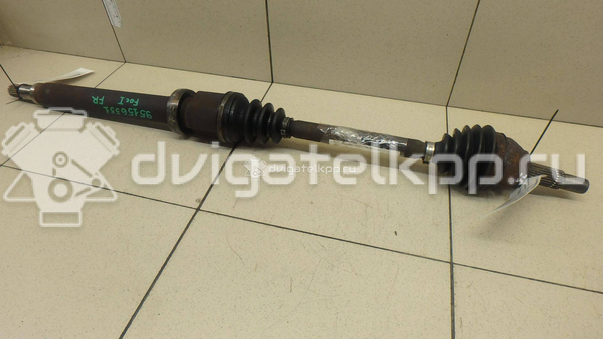 Фото Полуось передняя правая  1348325 для Ford Fiesta / Focus / Fusion Ju {forloop.counter}}