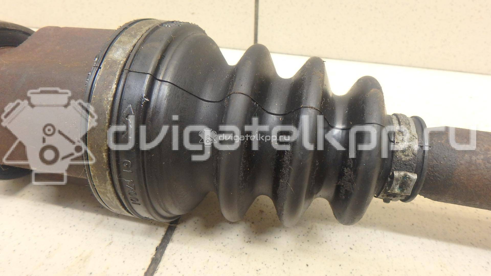 Фото Полуось передняя правая  1348325 для Ford Fiesta / Focus / Fusion Ju {forloop.counter}}