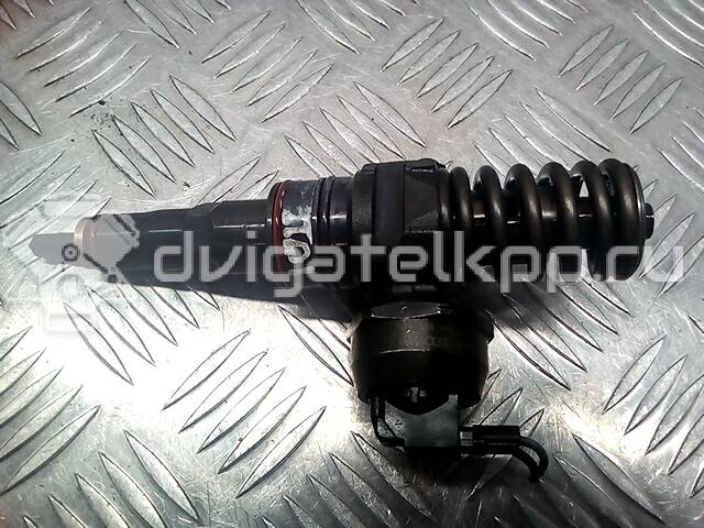 Фото Форсунка дизельная электрическая  038130073AL для Volkswagen Polo / Karmann Ghia 14, 34 {forloop.counter}}