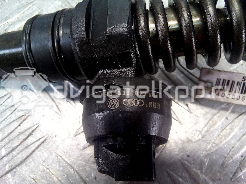 Фото Форсунка дизельная электрическая  038130073AG для volkswagen  Golf 5 (2003-2008) {forloop.counter}}