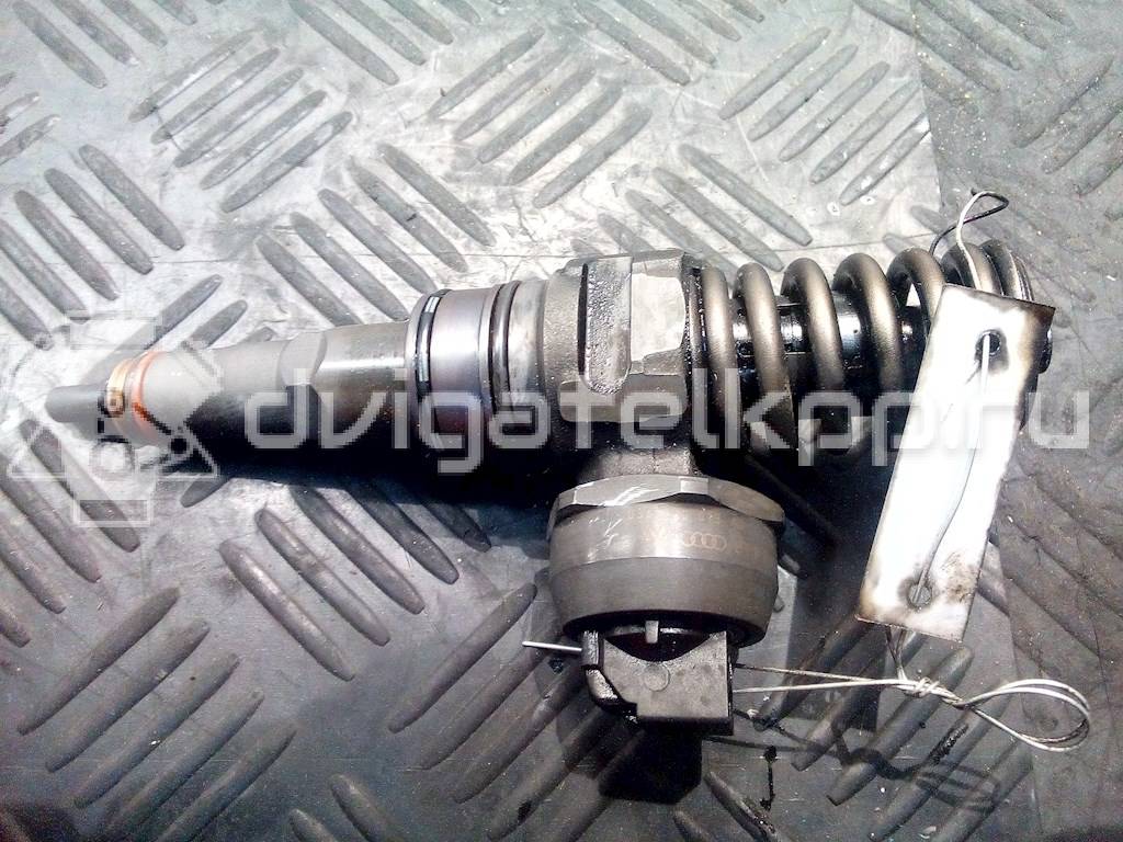 Фото Форсунка дизельная электрическая  038130073AG для volkswagen  Golf 5 (2003-2008) {forloop.counter}}
