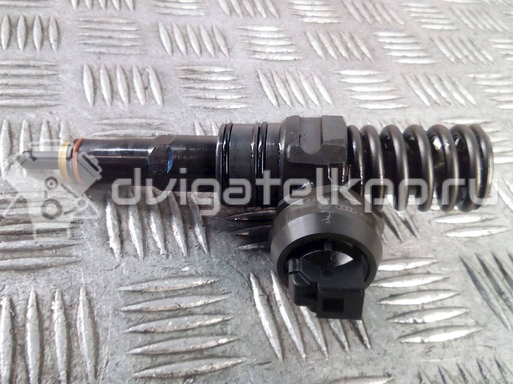 Фото Форсунка дизельная электрическая  038130073AG для volkswagen  T5 (2003-2012) {forloop.counter}}
