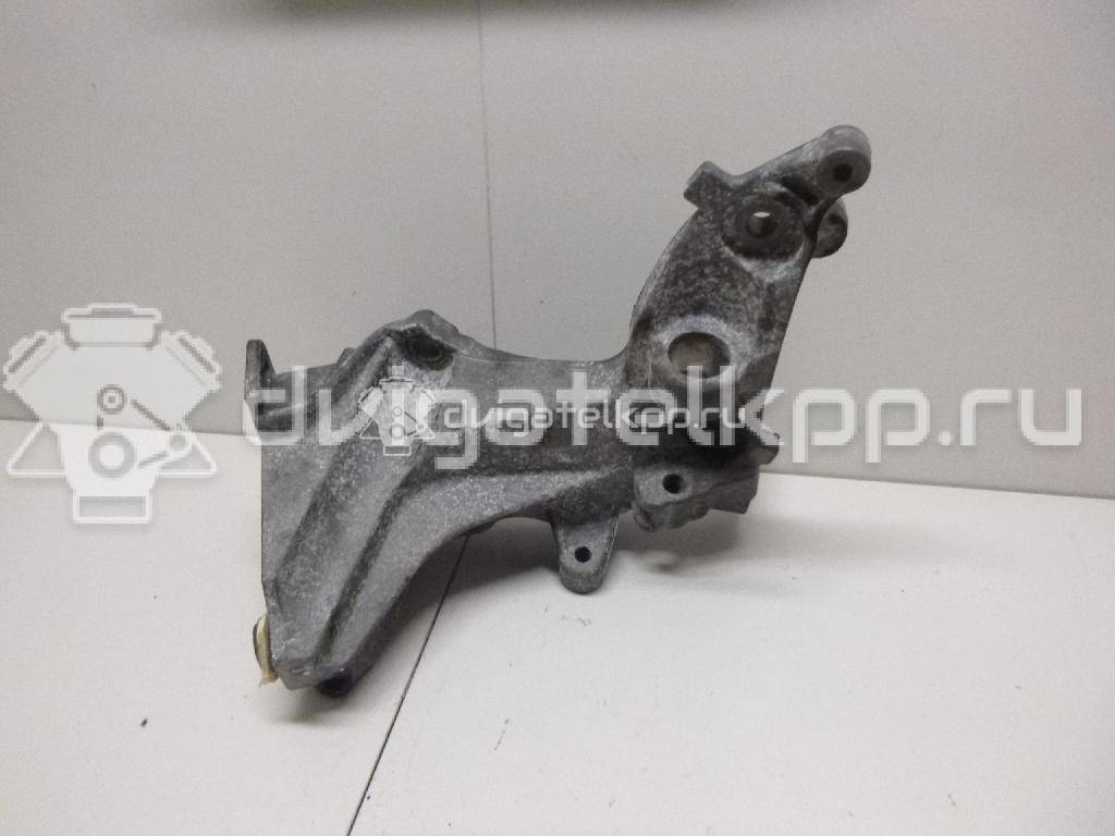 Фото Кронштейн генератора для двигателя 9HV (DV6TED4) для Peugeot 308 / 207 / 307 / Partner 90 л.с 16V 1.6 л Дизельное топливо 5706K0 {forloop.counter}}