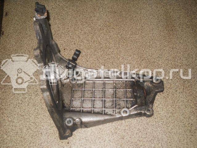 Фото Кронштейн ТНВД для двигателя WJY (DW8B) для Peugeot / Citroen 69 л.с 8V 1.9 л Дизельное топливо 192640 {forloop.counter}}