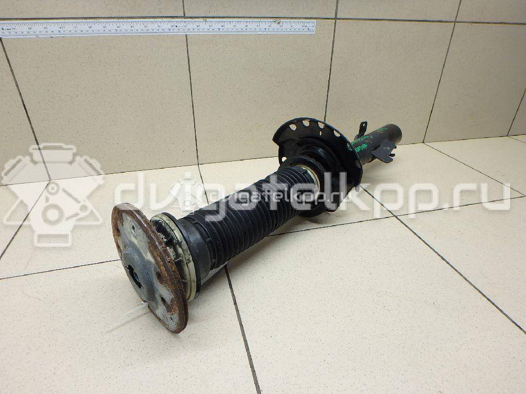 Фото Амортизатор передний левый  LR001141 для Land Rover Freelander {forloop.counter}}