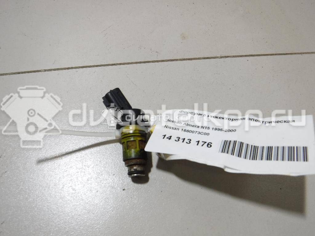 Фото Форсунка инжекторная электрическая  1660073C00 для Nissan Sunny / 100 / Primera / Almera {forloop.counter}}