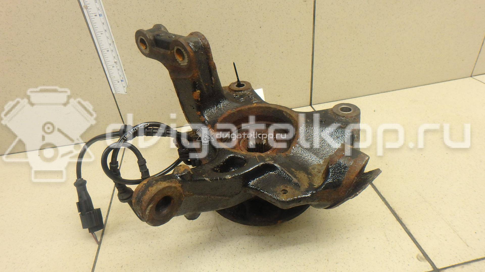 Фото Кулак поворотный передний левый  400150083R для Renault Grand / Scénic / Fluence L30 / Megane {forloop.counter}}