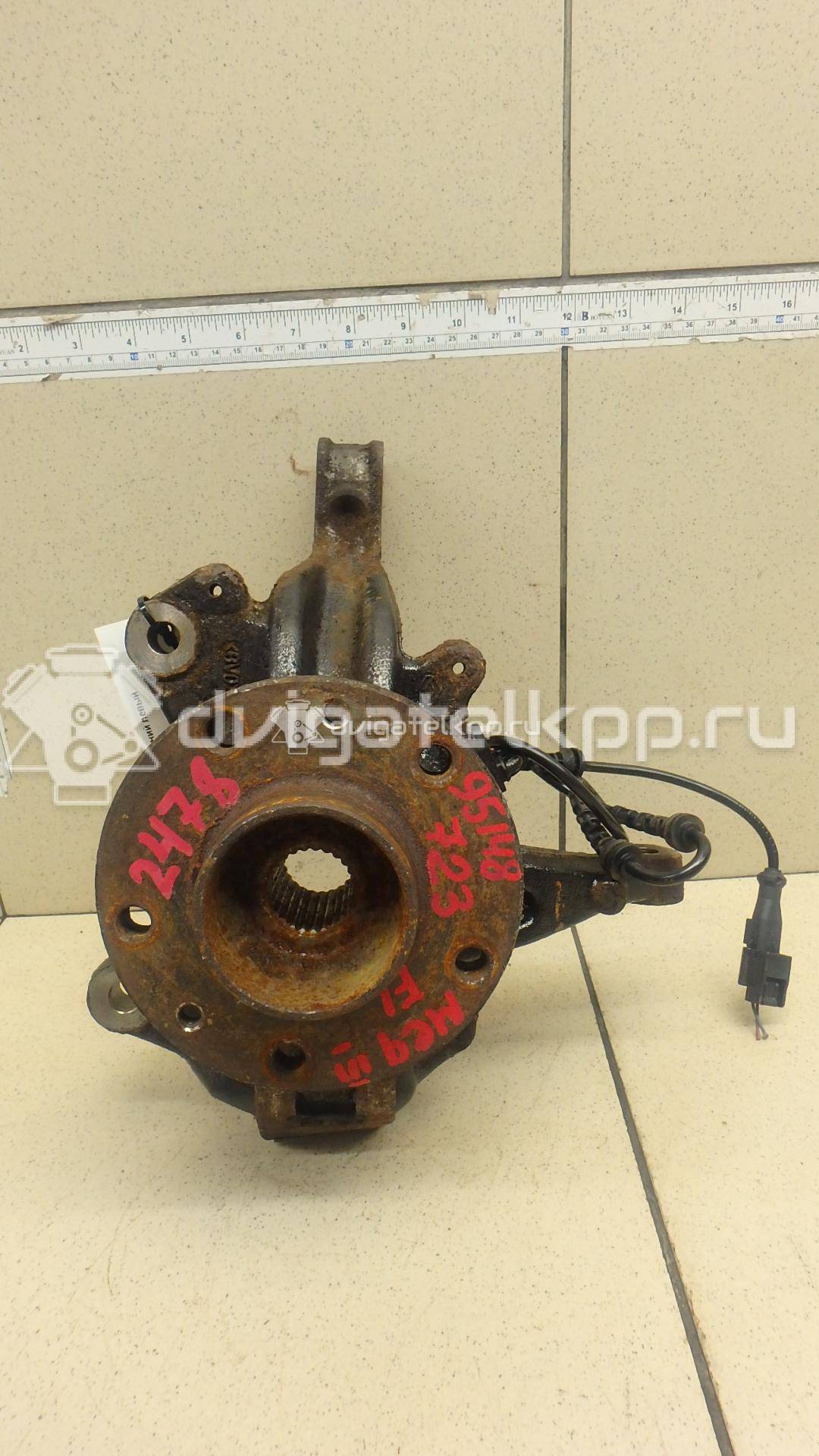 Фото Кулак поворотный передний левый  400150083R для Renault Grand / Scénic / Fluence L30 / Megane {forloop.counter}}