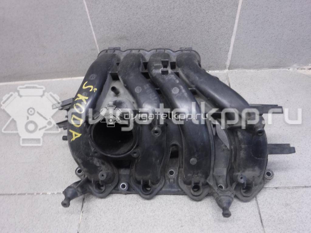 Фото Коллектор впускной для двигателя CWVA для Volkswagen / Skoda / Seat 110 л.с 16V 1.6 л бензин 04E129712P {forloop.counter}}