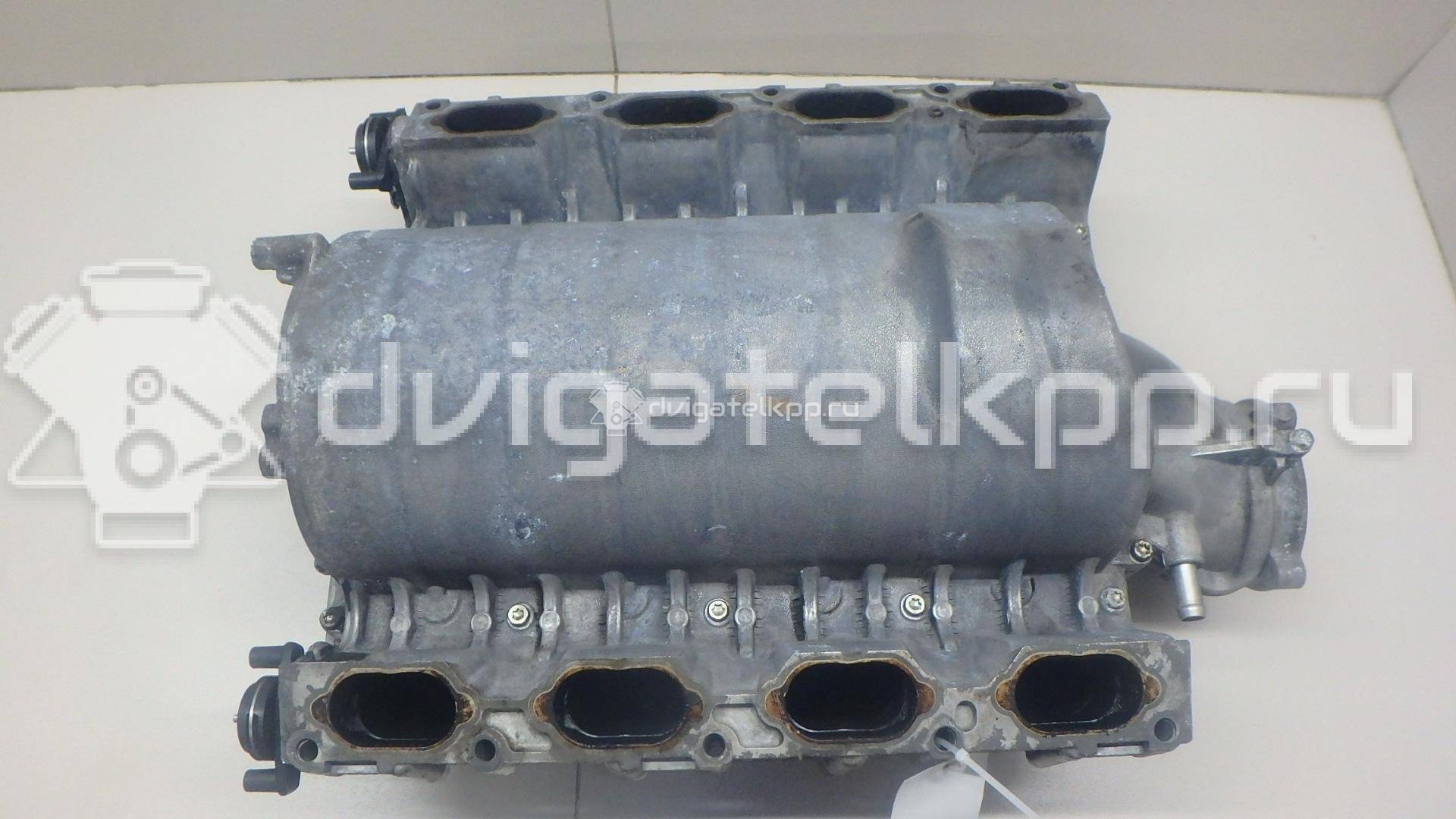 Фото Коллектор впускной для двигателя BAR для Volkswagen / Audi 314-350 л.с 32V 4.2 л бензин 079133185BN {forloop.counter}}