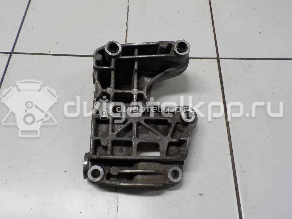 Фото Кронштейн генератора для двигателя BAR для Volkswagen / Audi 314-350 л.с 32V 4.2 л бензин 079903805AB {forloop.counter}}