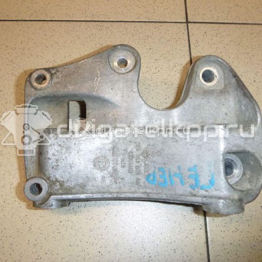 Фото Кронштейн генератора для двигателя BAR для Volkswagen / Audi 314-350 л.с 32V 4.2 л бензин 079903805AB