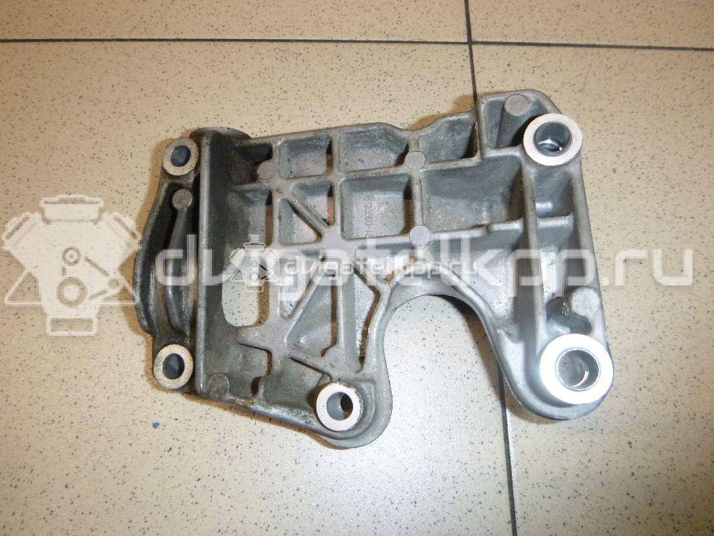 Фото Кронштейн генератора для двигателя BAR для Volkswagen / Audi 314-350 л.с 32V 4.2 л бензин 079903805AB {forloop.counter}}