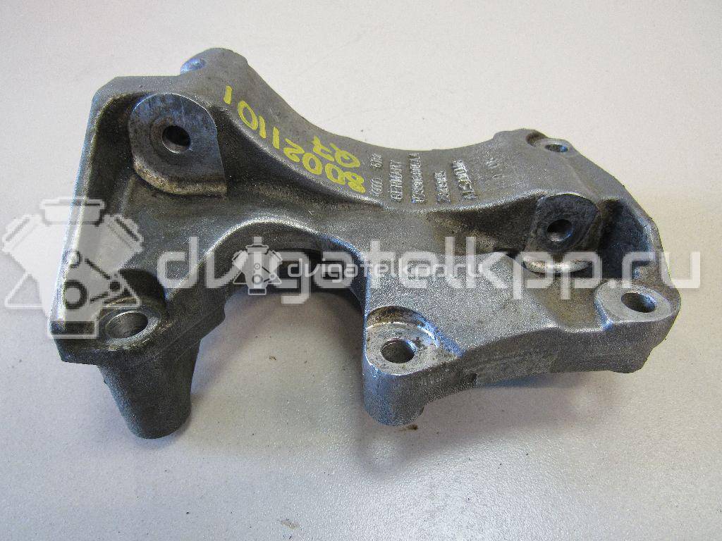 Фото Кронштейн генератора для двигателя BAR для Volkswagen / Audi 314-350 л.с 32V 4.2 л бензин 079903805AA {forloop.counter}}