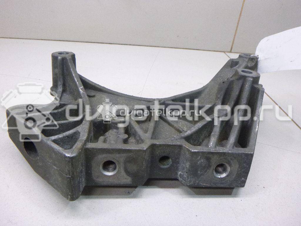 Фото Кронштейн двигателя правый  06J199207P для seat Altea {forloop.counter}}