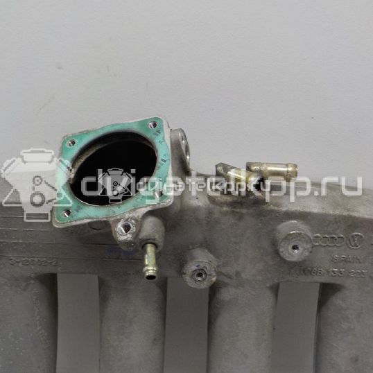 Фото Коллектор впускной для двигателя AWM для Volkswagen / Audi 170 л.с 20V 1.8 л бензин 06B133201AM