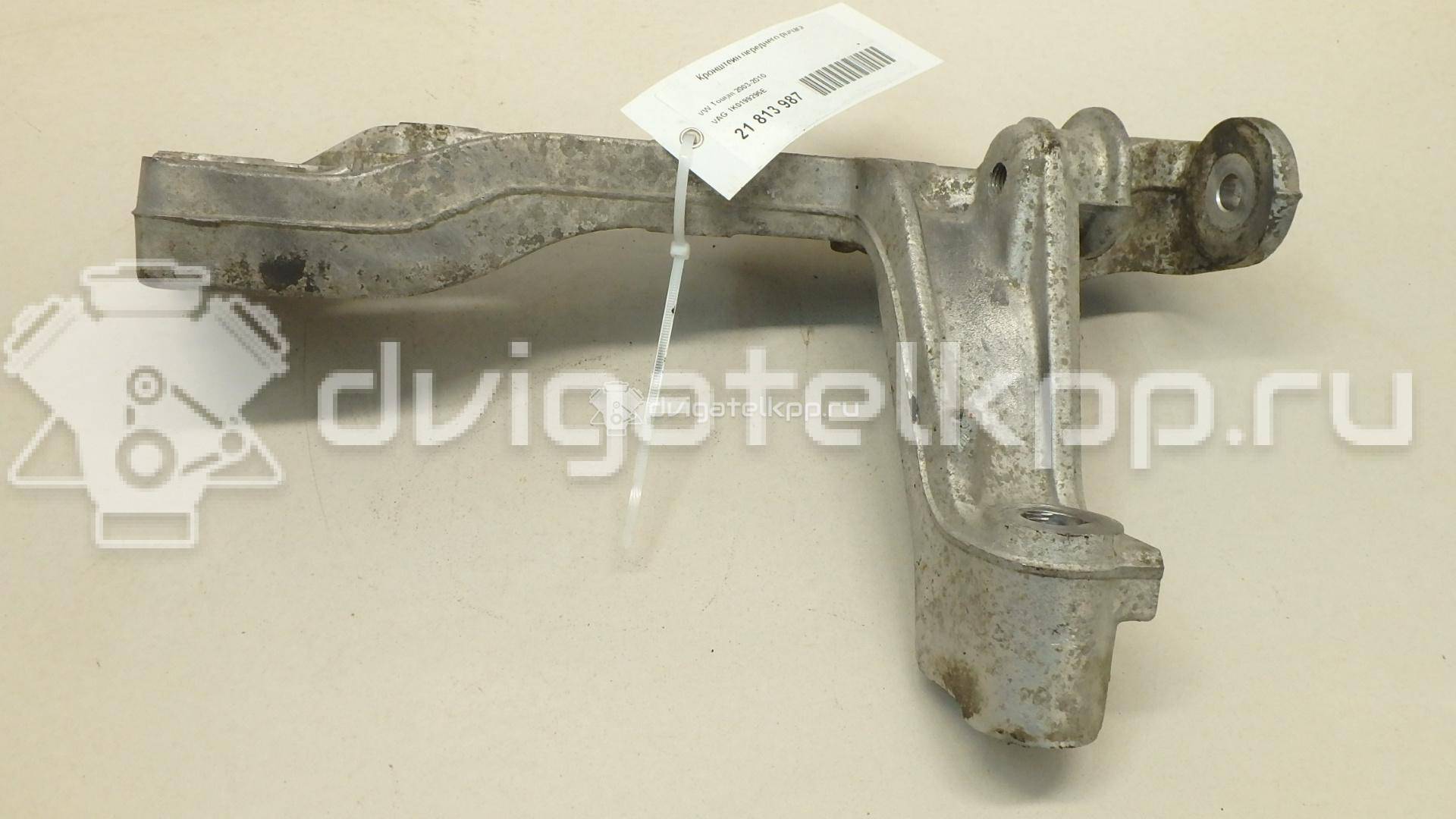 Фото Кронштейн переднего рычага  1K0199295E для Seat Leon / Toledo / Altea {forloop.counter}}
