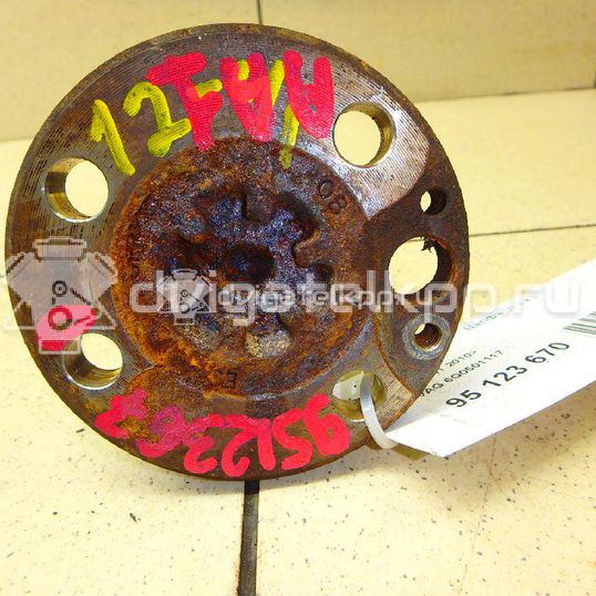Фото Цапфа (п.з.к.)  6Q0501117 для Seat Ibiza / Cordoba / Mii Kf1