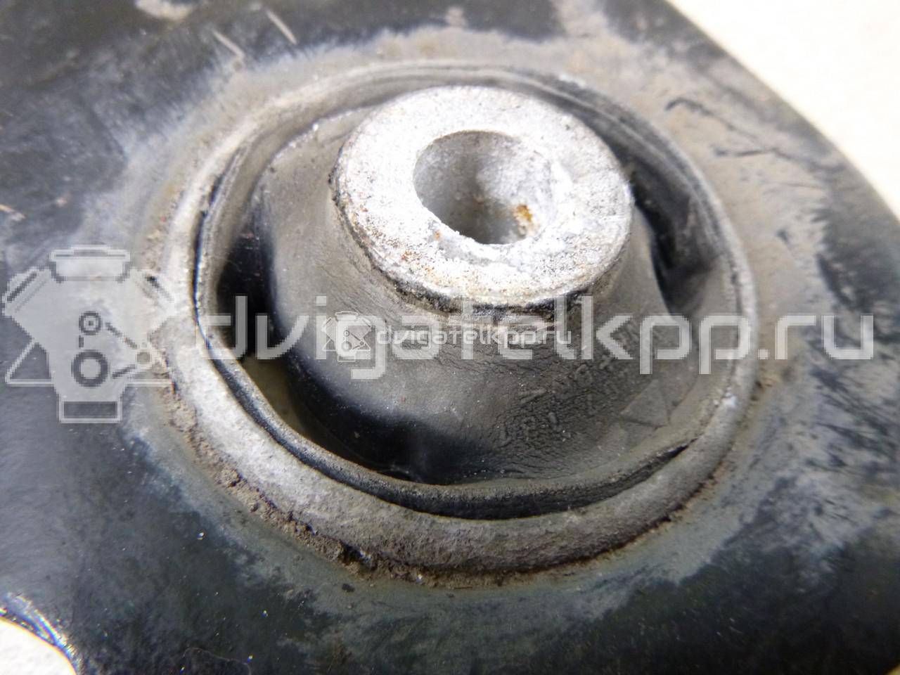 Фото Рычаг передний правый  6R0407152E для Skoda Roomster 5J / Fabia / Rapid {forloop.counter}}