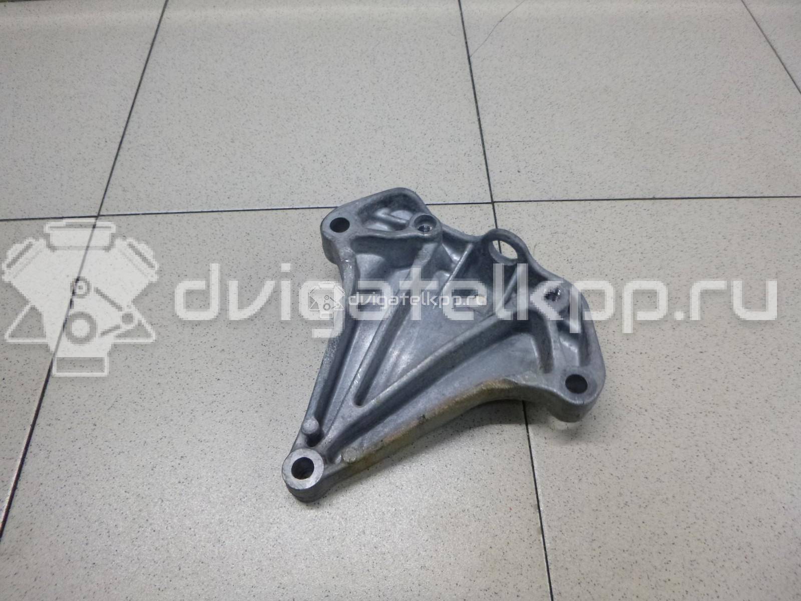 Фото Кронштейн КПП левый  1k0199117bb для audi A3 [8P1] {forloop.counter}}